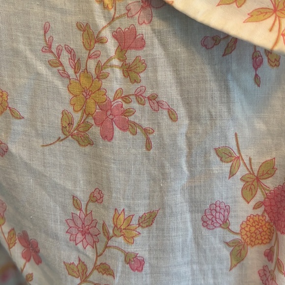 Vintage button down floral blouse - Picture 2 of 6